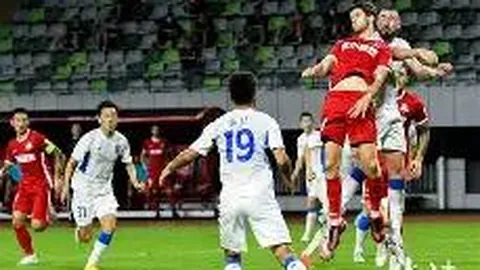 独家揭秘！青岛海牛宿舍惊现鞋柜疑云：外援兰克尔疑带走队友一双“神秘战靴”！