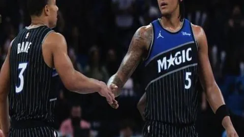 “东契奇遇强敌，三人合力书写传奇！”